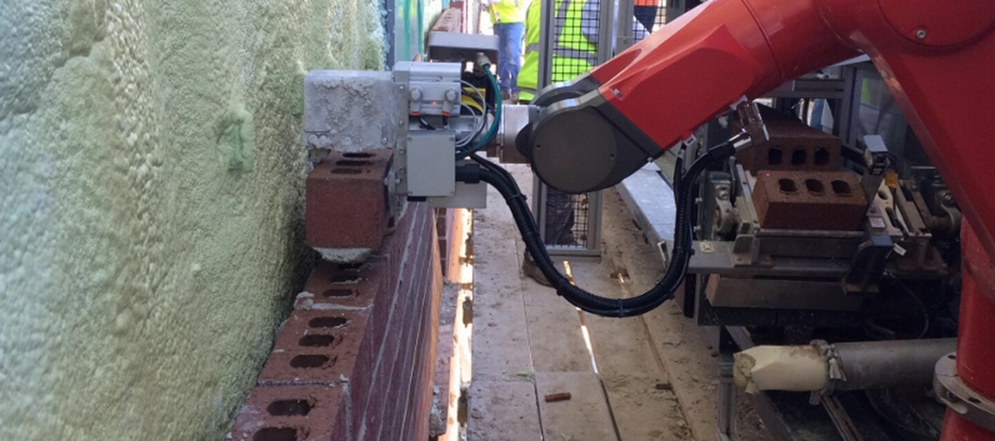 bricklaying-robot-2-1440x638